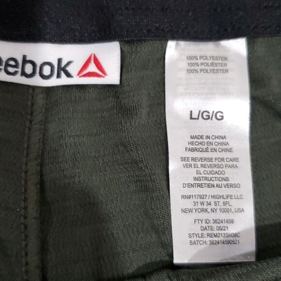 𝅺reebok olive green 35 Waist athletic shorts - Picture 5 of 7